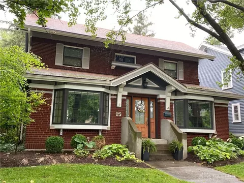 15 E Dixon Ave, Oakwood, OH 45419