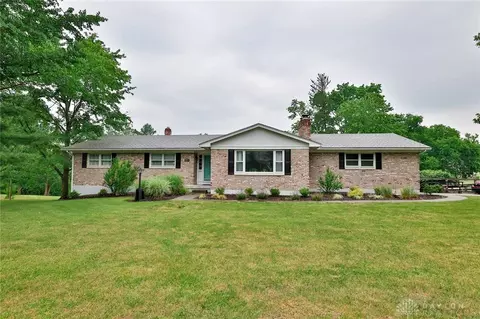 4853 Hathaway Dr, Franklin, OH 45005