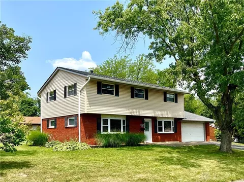 1007 Wollenhaupt Dr, Vandalia, OH 45377