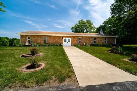 2157 Schnebly Rd, Spring Valley, OH 45370