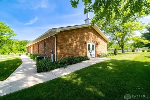 2157 Schnebly Rd, Spring Valley, OH 45370 photo 3