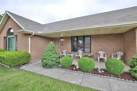 1820 Berwick Dr, Springfield, OH 45503 photo 22