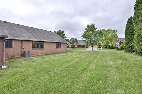 1820 Berwick Dr, Springfield, OH 45503 photo 24