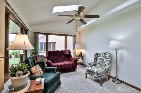 1820 Berwick Dr, Springfield, OH 45503 photo 8