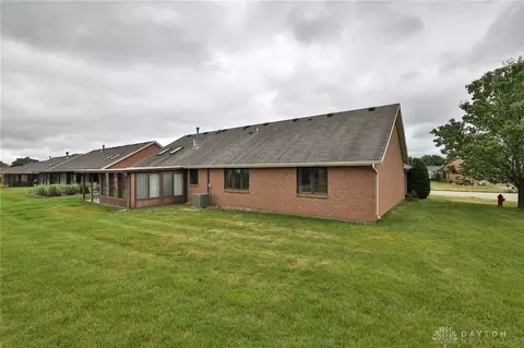 1820 Berwick Dr, Springfield, OH 45503 photo 28