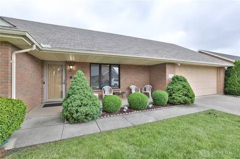 1820 Berwick Dr, Springfield, OH 45503 photo 3