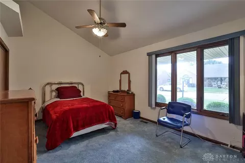 1820 Berwick Dr, Springfield, OH 45503 photo 20