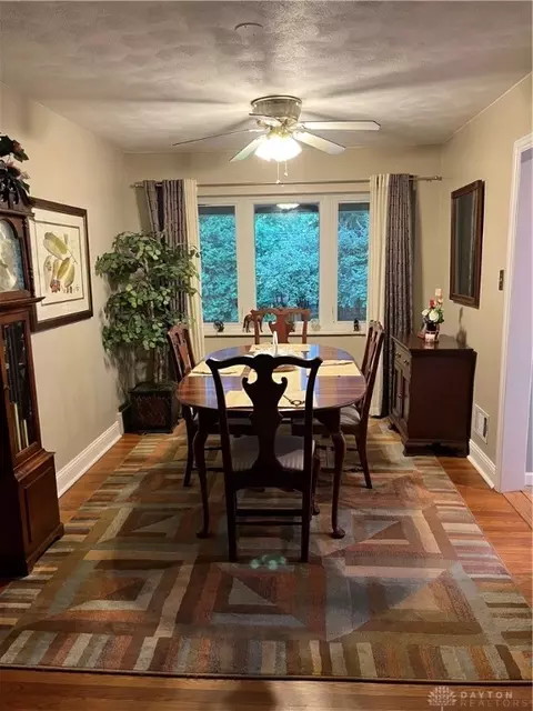 118 Castle Dr, Kettering, OH 45429 photo 8