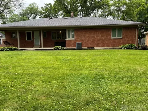 118 Castle Dr, Kettering, OH 45429 photo 31