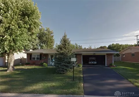 215 Porter Dr, Englewood, OH 45322