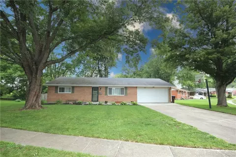 929 Evelyn Ct, Lebanon, OH 45036