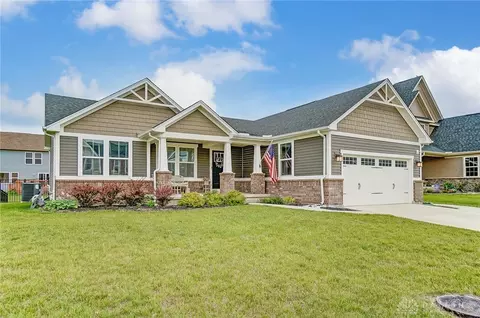 9334 Lakeside St, Tipp City, OH 45371