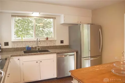 3221 Carrier Ave, Kettering, OH 45429 photo 11