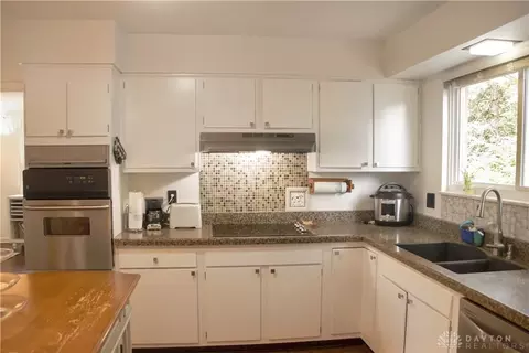 3221 Carrier Ave, Kettering, OH 45429 photo 10