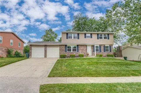 4030 Quail Bush Dr, Dayton, OH 45424