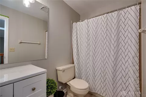 260 Queens Xing, Dayton, OH 45458 photo 30