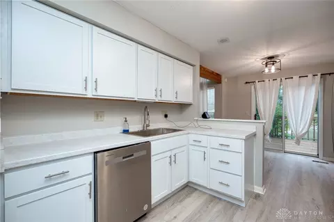 260 Queens Xing, Dayton, OH 45458 photo 14