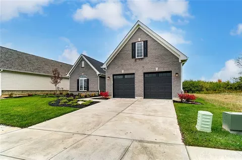 703 Doral Ct, Centerville, OH 45458 photo 2
