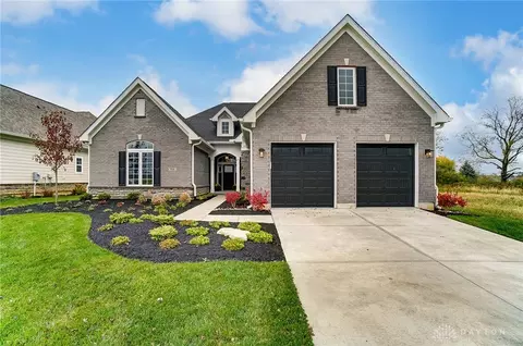 703 Doral Ct, Centerville, OH 45458