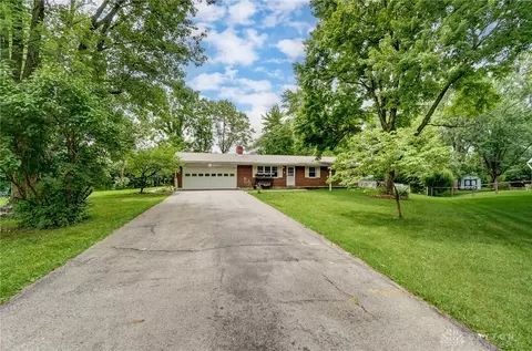 3393 Knollwood Dr, Dayton, OH 45432