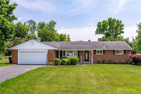 3933 Fieldcrest Dr, Dayton, OH 45431