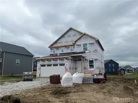 405 Sydney Dr, Tipp City, OH 45371