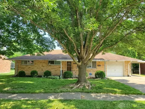 3752 Endover Rd, Dayton, OH 45439