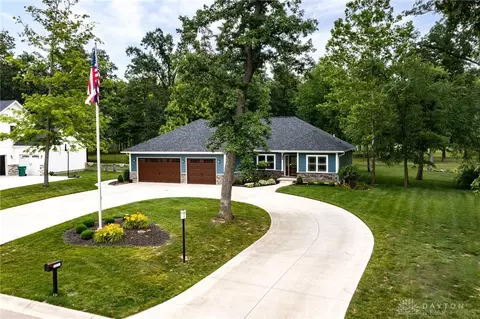 5756 Hillgrove Cir, Fairborn, OH 45324