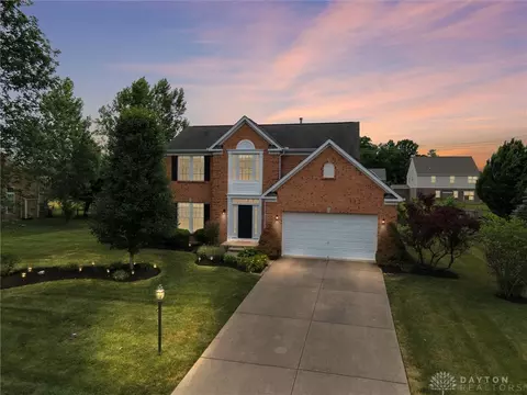 1048 Wild Horse Dr, Washington Township, OH 45458