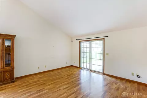 4239 Midfield St, Springfield, OH 45503 photo 8