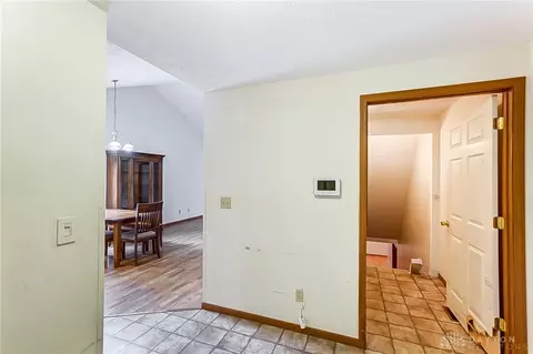 4239 Midfield St, Springfield, OH 45503 photo 6