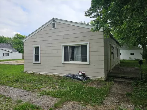 225 E Vine St, Bradford, OH 45308