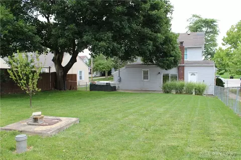 592 Pearl St, Ithaca, OH 45304 photo 10