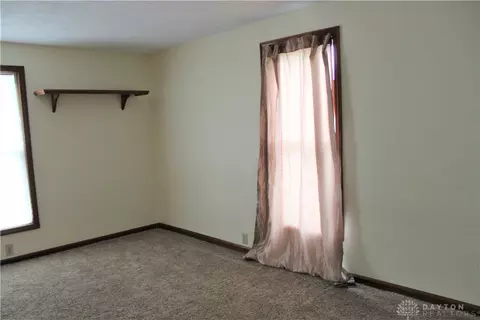 592 Pearl St, Ithaca, OH 45304 photo 39