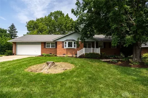 2399 Hemphill Rd, Dayton, OH 45440