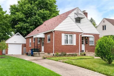 1027 Berkshire Rd, Dayton, OH 45419