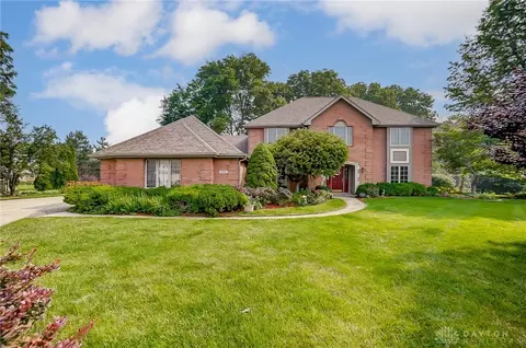252 Ashway Ct, Dayton, OH 45440