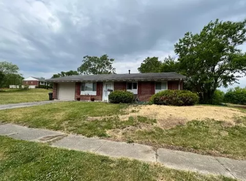 370 Ellenwood Dr, West Carrollton, OH 45449
