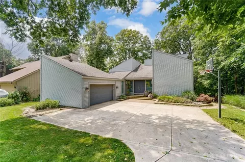 2020 Settlers Trl, Vandalia, OH 45377