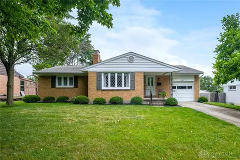 1041 Greenridge Dr, Kettering, OH 45429