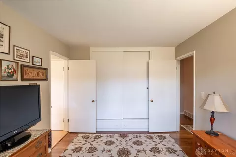 1041 Greenridge Dr, Kettering, OH 45429 photo 10