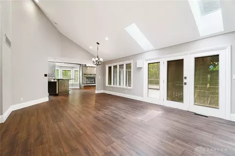 897 Highpoint Dr, Springboro, OH 45066 photo 11