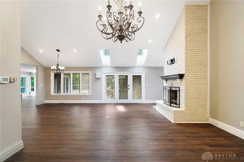 897 Highpoint Dr, Springboro, OH 45066 photo 8