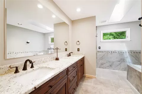 897 Highpoint Dr, Springboro, OH 45066 photo 31