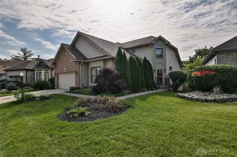7164 Hartcrest Ln #127, Dayton, OH 45459