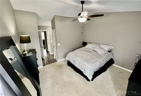 1015 Skylight Cir, Dayton, OH 45458 photo 13