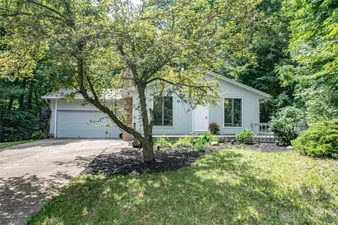 523 Lakengren Dr, Eaton, OH 45320