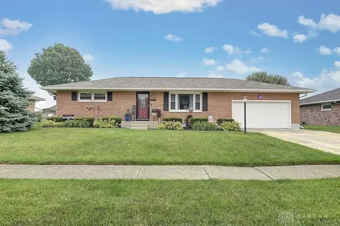 1717 Montego Dr, Springfield, OH 45503