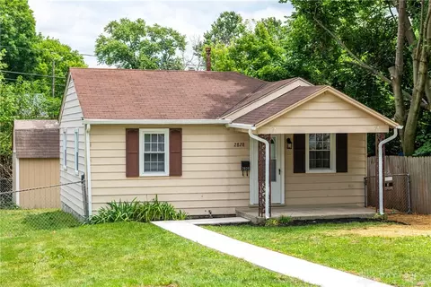 2828 Winton Dr, Dayton, OH 45419