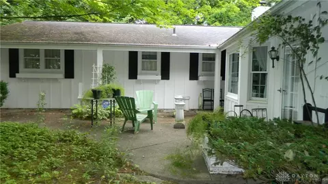 2807 Poplar Dr, Springfield, OH 45504 photo 3